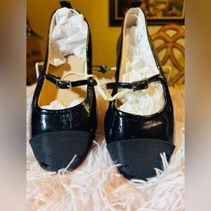 NWOT ZARA girls Mary Jane’s flat shoes